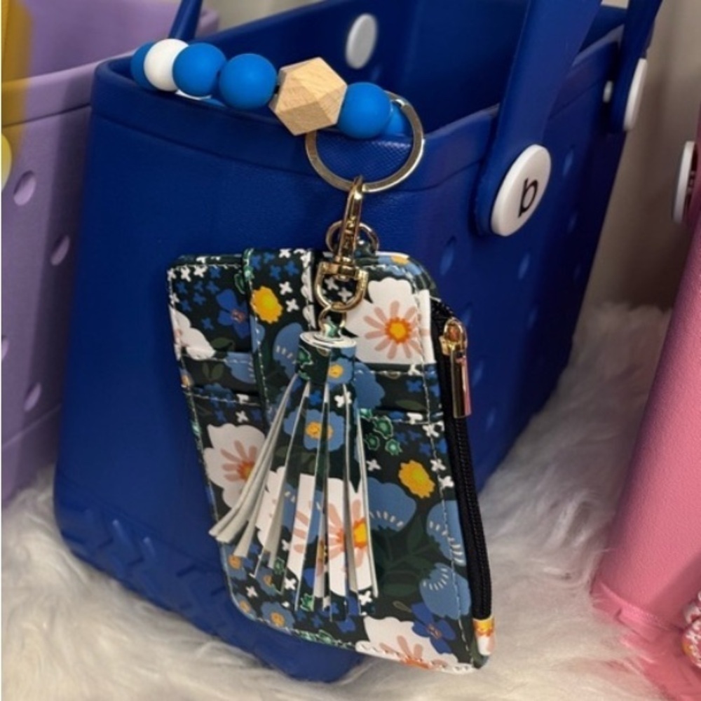 NWT Bogg compatible waterproof Wristlet Navy Floral OS